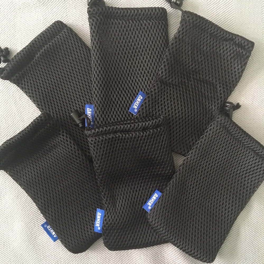 Men’s black mesh bags